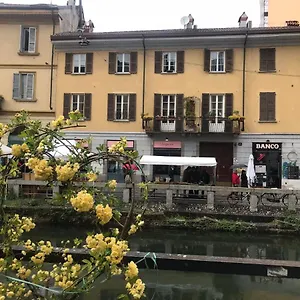 https://lovelyloft-alzaia-naviglio.it-lombardy.com